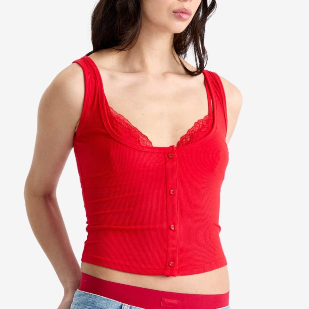 SKIMS Soft Lounge Lace Bralette Tank Size:XS Color: Cherry Red